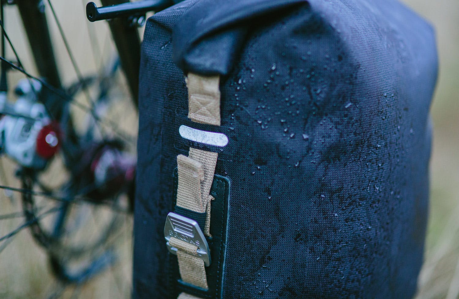 pannier_brooks_lands-end-panniers_3_1.jpg